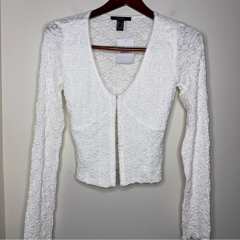 🖤Forever 21 White Textured Lace Top - Picture 3 of 7